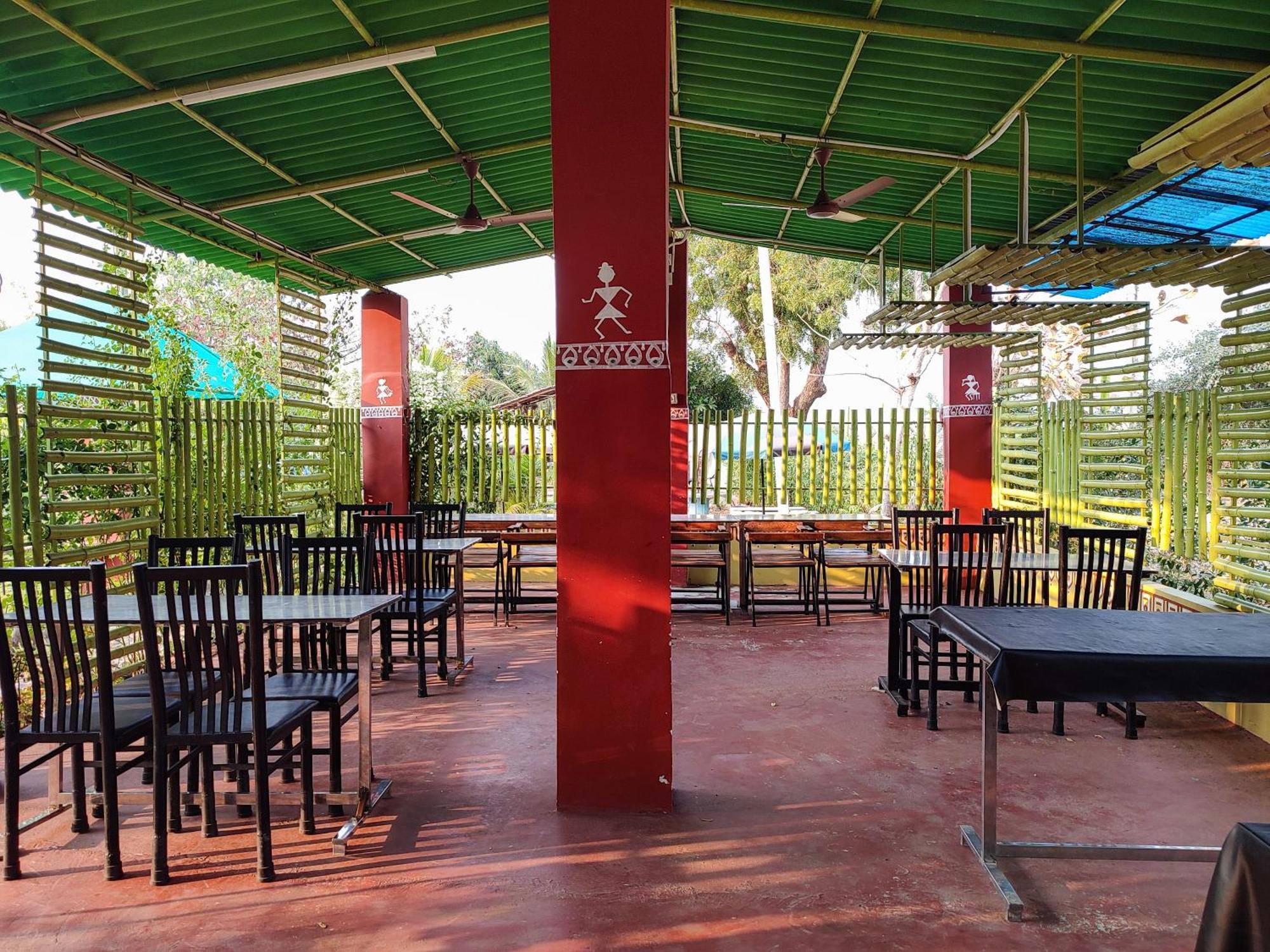 Van Vagdo Resort Rajpipla Exterior photo