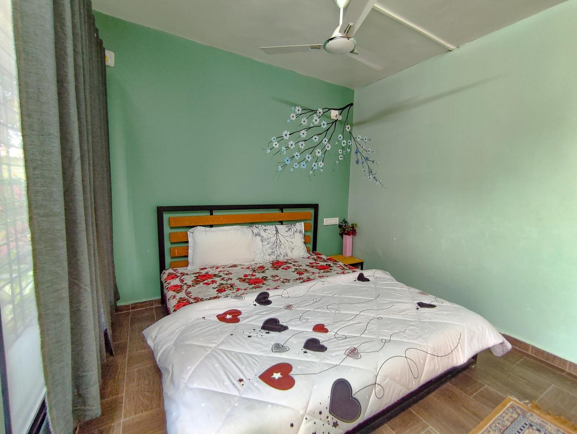 Van Vagdo Resort Rajpipla Exterior photo
